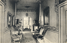 6722 Interieur van het huis Vechtoever te Nieuw Maarsseveen: de hal.N.B. Nieuw Maarsseveen is per 1 juli 1949 bij de ...